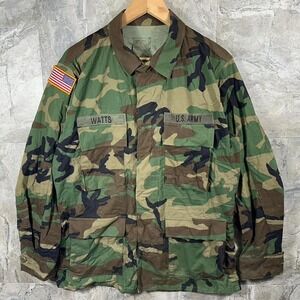 Vtg US Army  Combat Field Jacket Mens M Woodland Camouflage Button Up military